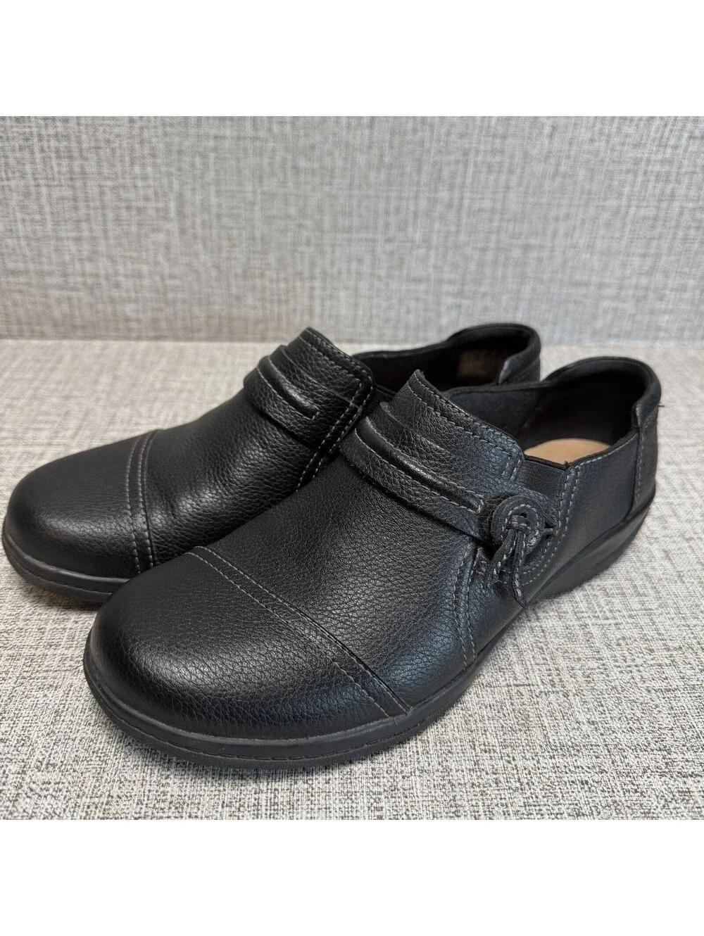 Clarks Cheyn Madi Womens Black Slip On Shoes Sz 6.5M Casual Comfort 15807